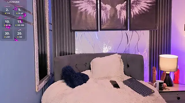 Megan_Do_Santos Show in webcam