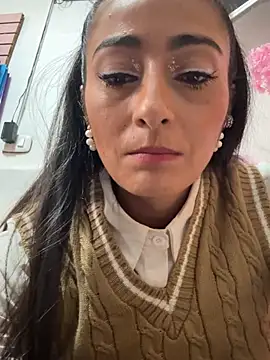 צ'אט XXX בשידור חי של IsabellaMariet