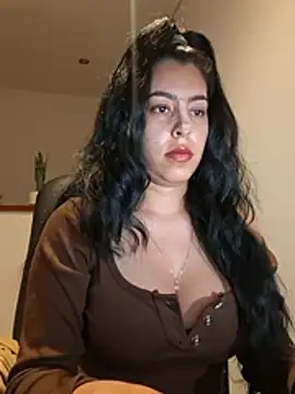 Luianna Pertunjukan Webcam