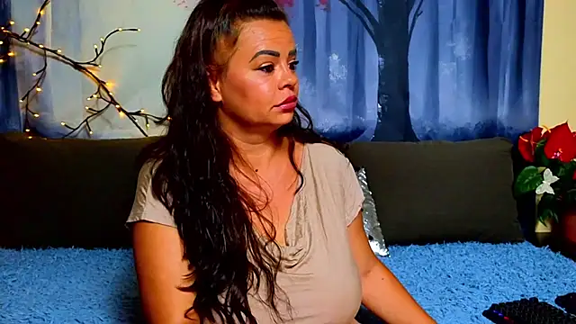 ElizabethEven Chat XXX in diretta