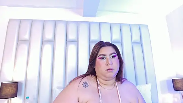aandreaperez Adlı Modelin Canlı XXX Sohbeti