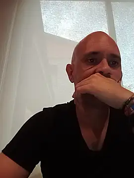 צ'אט XXX בשידור חי של jpcowbow