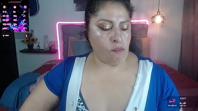 Chat XXX en directo de Keyla01_