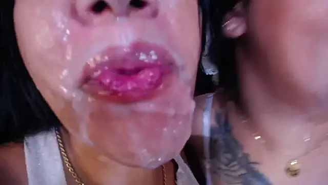 Chat +18 de Sharlottee ao vivo