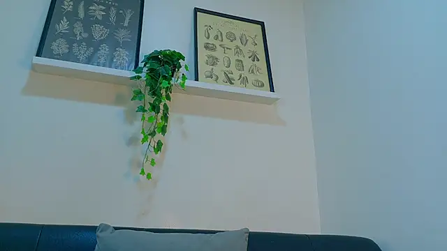 RiriiBrunette__'s Live XXX Chat