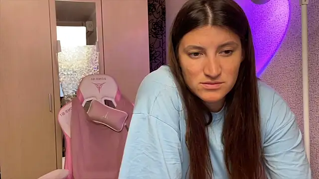 Chat +18 de Katrin__kiss ao vivo