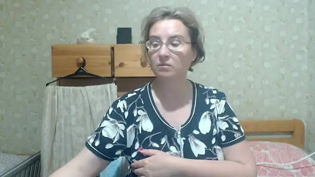 Chat +18 de Smart_Rose ao vivo