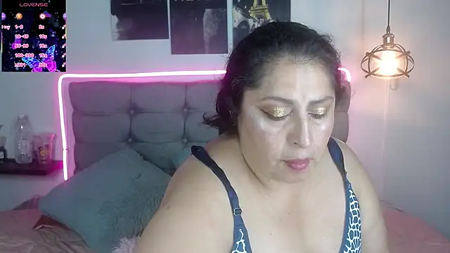 Keyla01_ লাইভ XXX চ্যাট