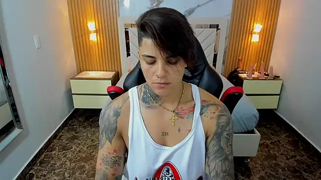 KAROLLJONES1's Webcam Show