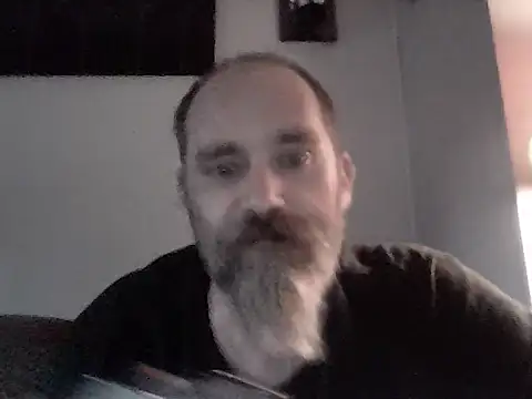 crazyheratic8 Show Webcam
