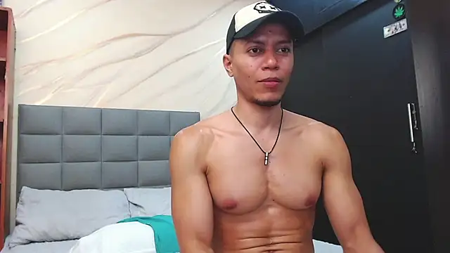 mike_rolly_hot Adlı Modelin Web Kamerası Şovu