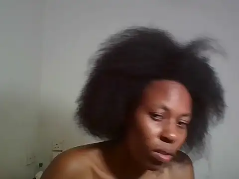 Chat +18 de Cutie_blondiey ao vivo