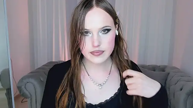 Chat XXX en directo de EffieMinki