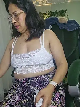 christy_ant Adlı Modelin Canlı XXX Sohbeti