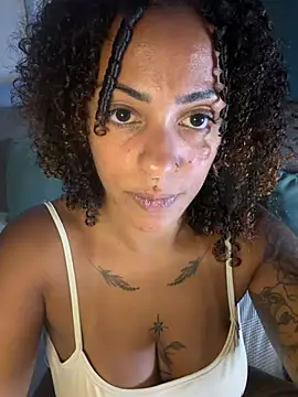 SweetPetiteNoirn Live XXX chat