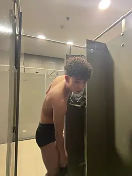 yoursexyjose Show Webcam