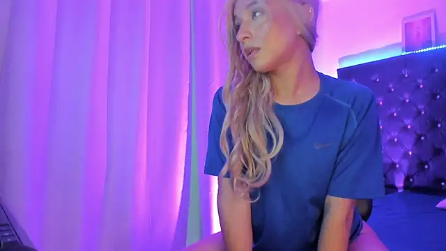 BellaRoge Webcam show