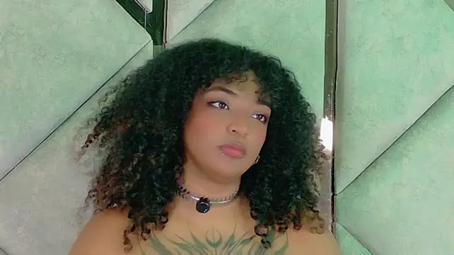 Cristal-Jonnes Chat XXX live