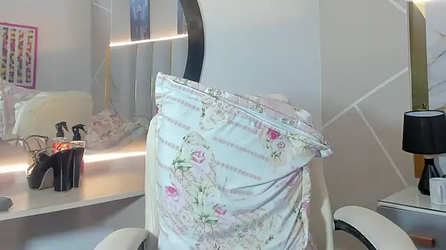Chat XXX en directo de ScarletMoon_1