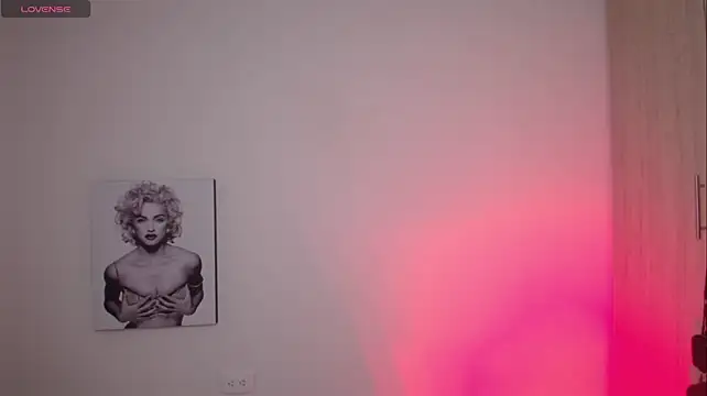 Millie_bobbyのライブXXXチャット