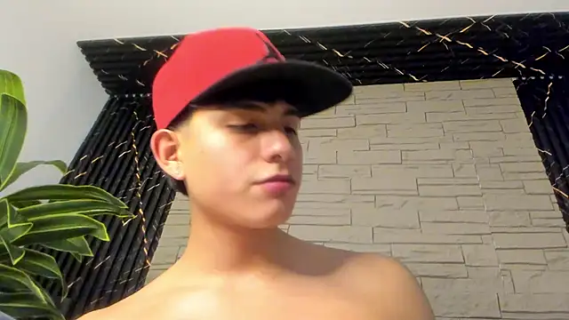 Lander_Cruz Show in webcam