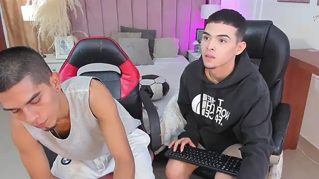 your_d0ll1 webkamerás műsora
