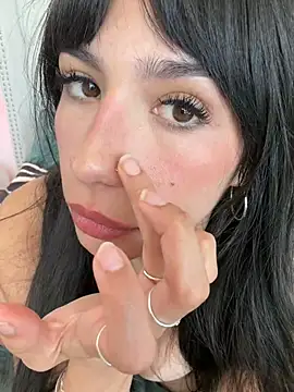 LoveLillyy's Live XXX Chat