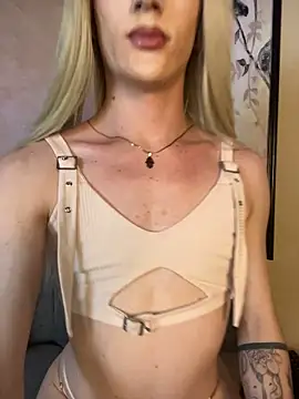 Alana_Stone Adlı Modelin Canlı XXX Sohbeti
