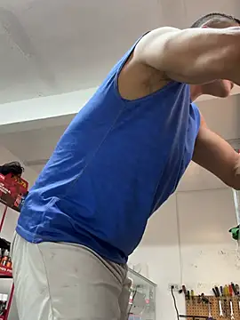 Paul22cm-'s Live XXX Chat