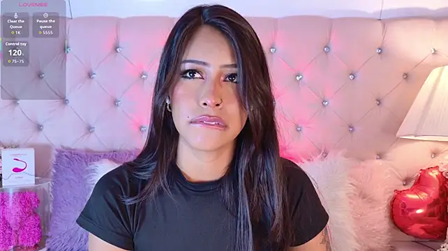 Chat +18 de CaterinaRomano ao vivo
