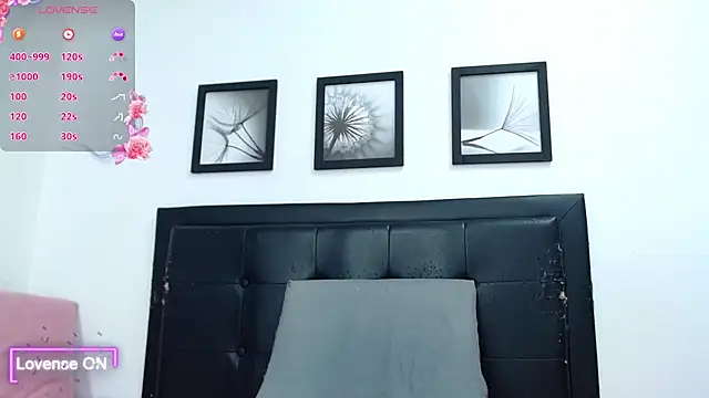 KellyJoness_'s Live XXX Chat