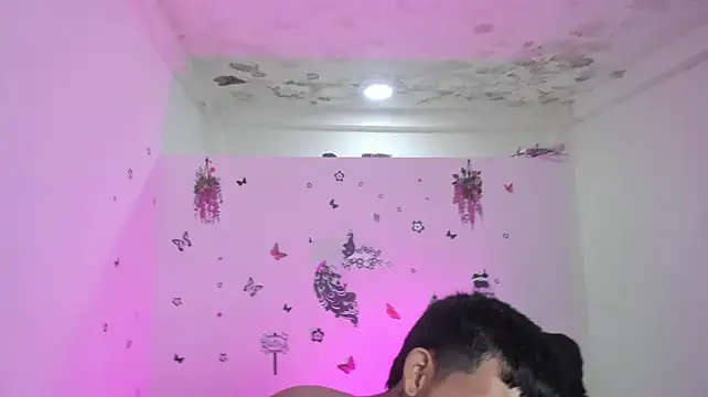 Rihanna_hotx লাইভ XXX চ্যাট
