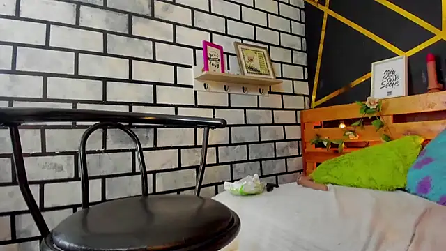 adrhiiana 现场XXX聊天