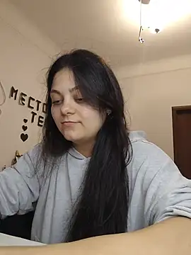 Chatroom XXX en direct de _Mikky_lil_