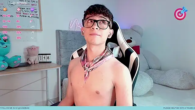 Niico_Cruz élő XXX-chatje