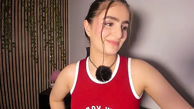 sofia_44's Live XXX Chat