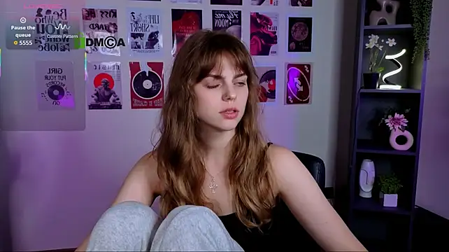 naya_may Chat XXX live