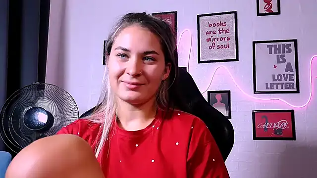 AlisaFrost's Live XXX Chat