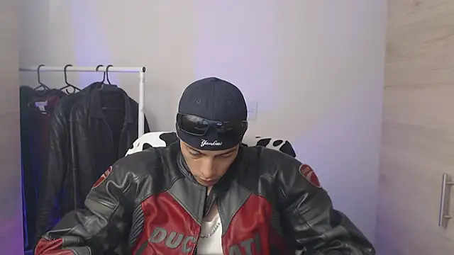 Онлайн чат XXX chomelo6