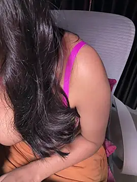 Chat XXX en directo de Lucky_Flora