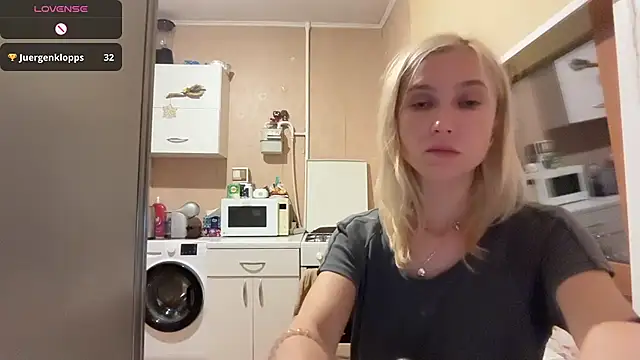 AngelJeni Chat XXX live