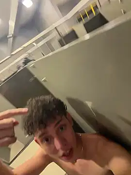 yoursexyjose Шоу с уебкамера