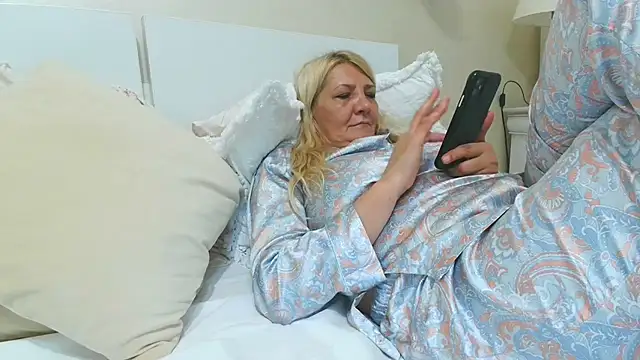 ButterflyBlondie's Live XXX Chat
