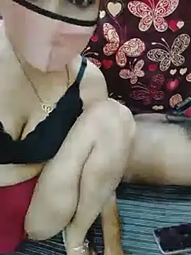 Lovely_so webcam show