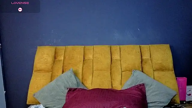 Chat +18 de KendraaSimons ao vivo