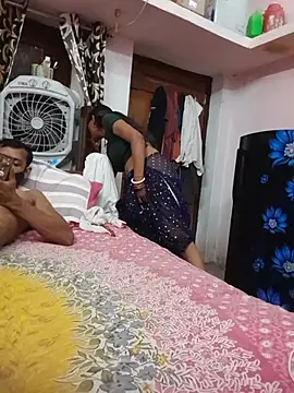 Hot_couple493 Show in webcam