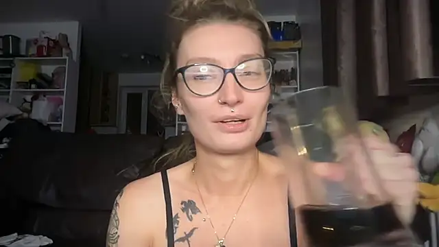 Show modela harleyblair na web-kameri