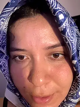 MatchedEyebrow's Live XXX Chat