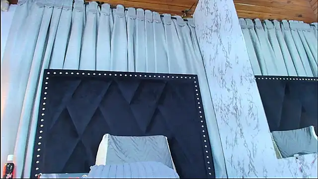 Chat +18 de AvaX_777 ao vivo