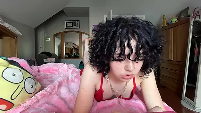 petitewhitebaee's Webcam Show